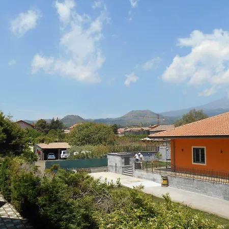 Casa Monterosso * Aci Sant'Antonio